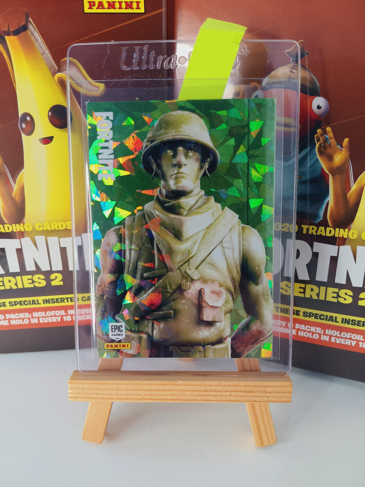 Fortnite Series 2 Nummer #26 Plastic Patroller (Crystal Shard) Sammelkarte