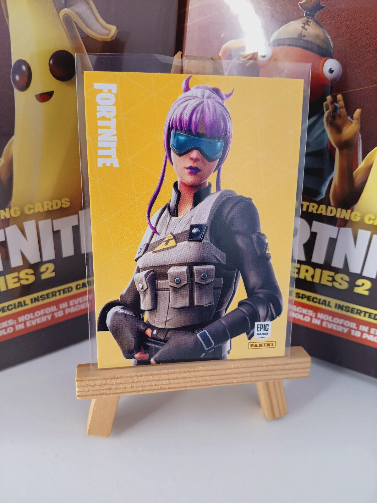 Fortnite Series 2 Nummer #08 Bracer Sammelkarte