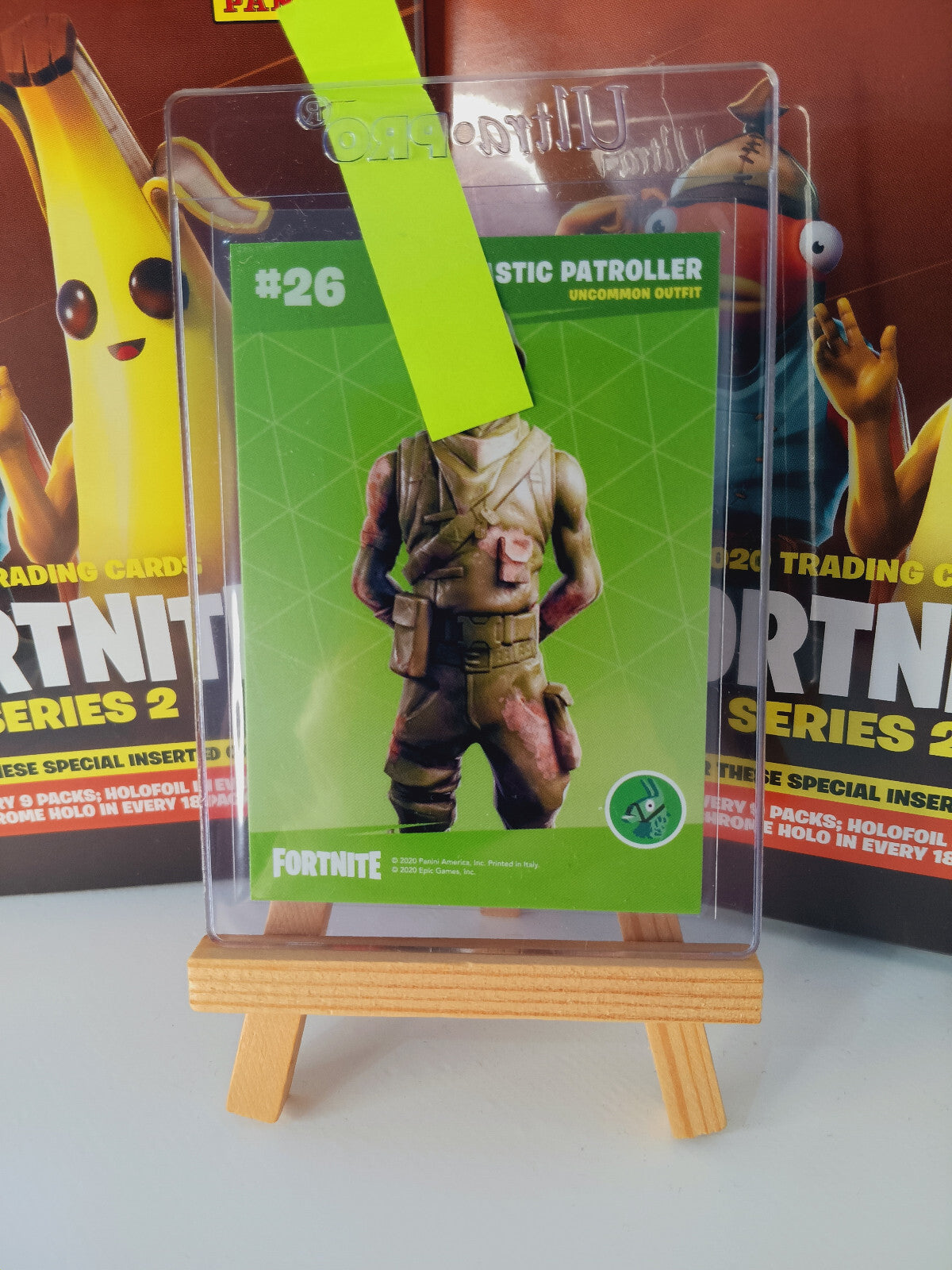 Fortnite Series 2 Nummer #26 Plastic Patroller (Crystal Shard) Sammelkarte