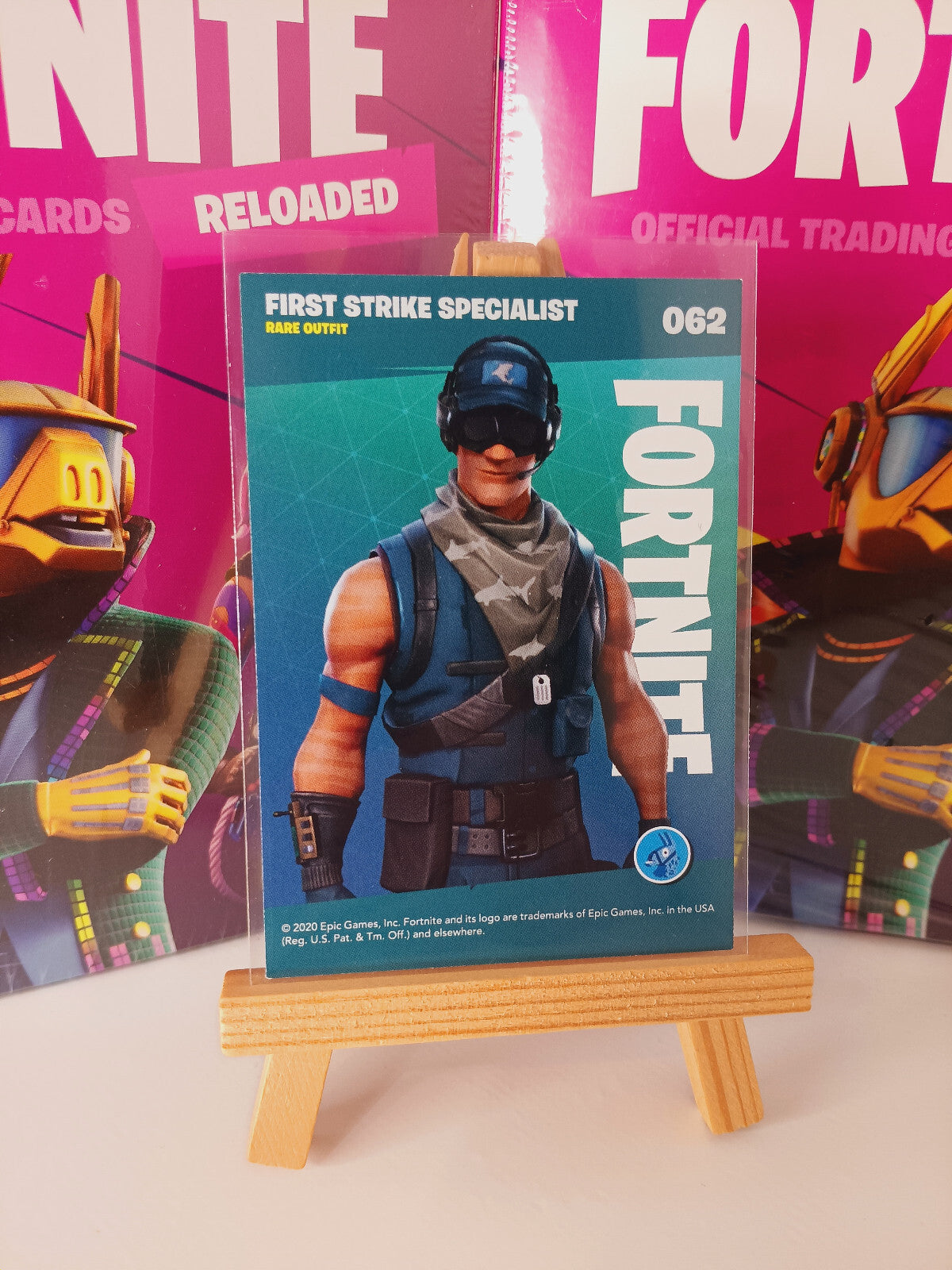 Fortnite Series 2 Reloaded Nummer #062 First Strike Specialist Sammelkarte