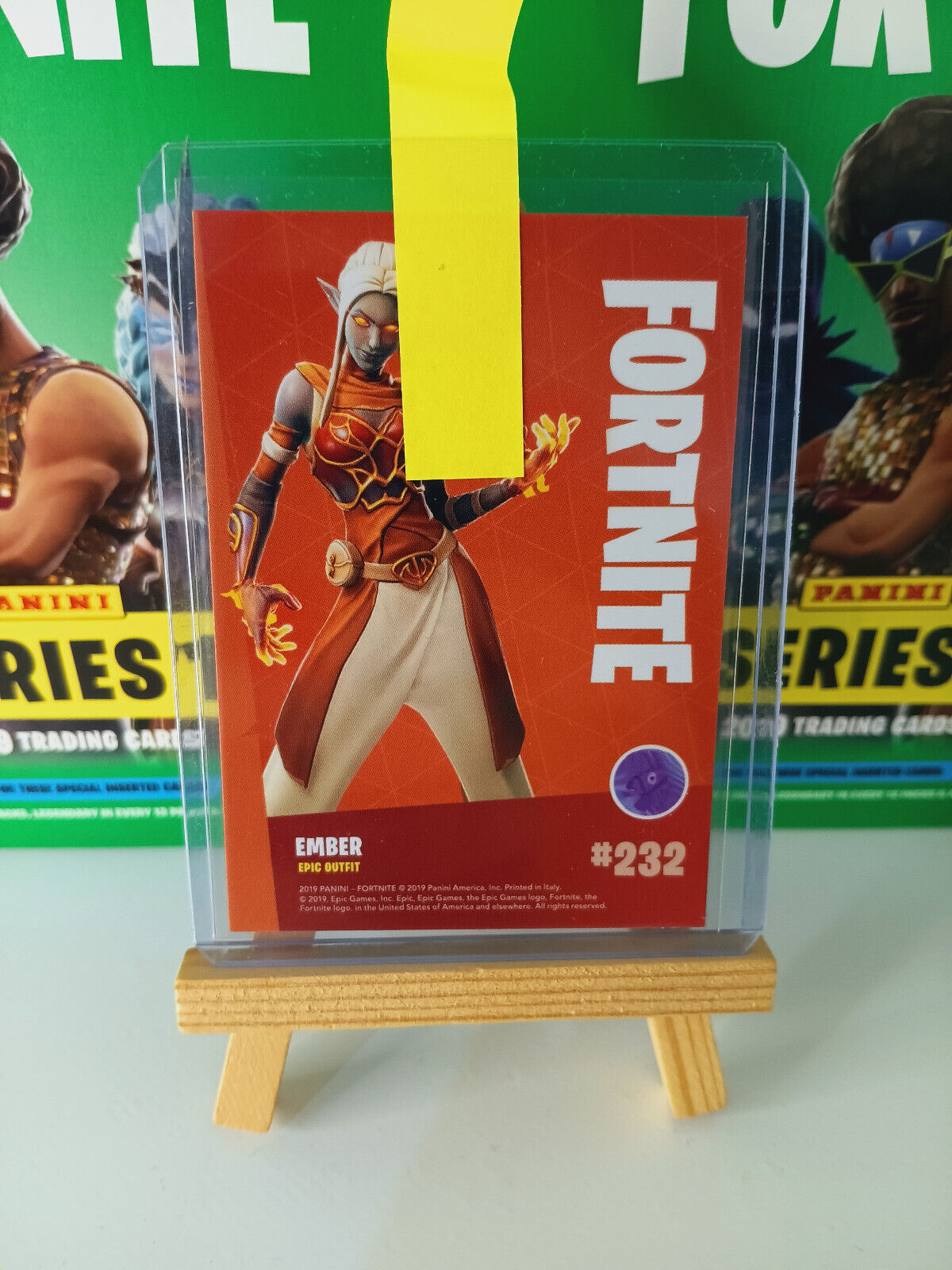 Fortnite Series 1 Nummer 232 Ember (Holo) Sammelkarte