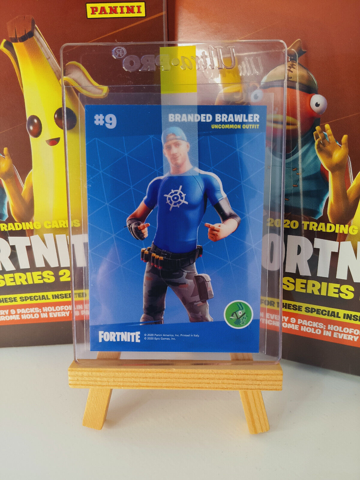 Fortnite Series 2 Nummer #9 Branded Brawler (Crystal Shard) Sammelkarte