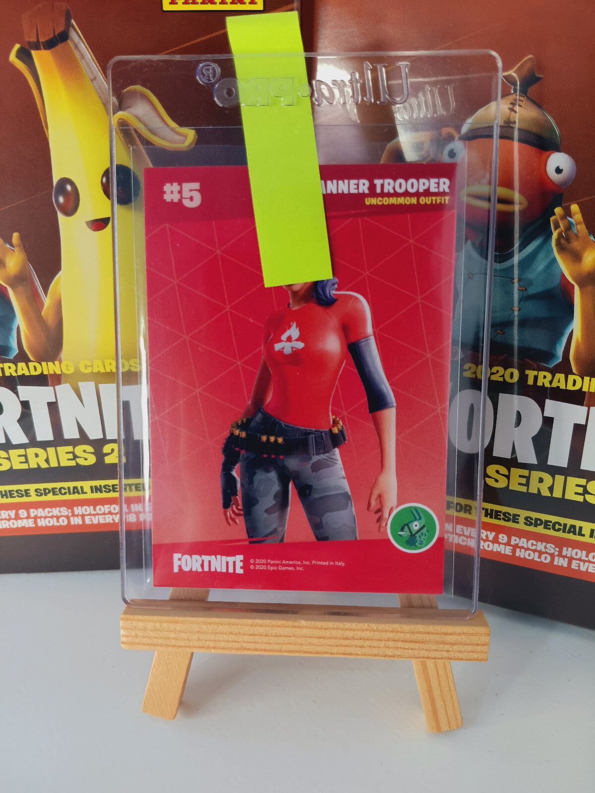 Fortnite Series 2 Nummer #5 Banner Trooper (Crystal Shard) Sammelkarte