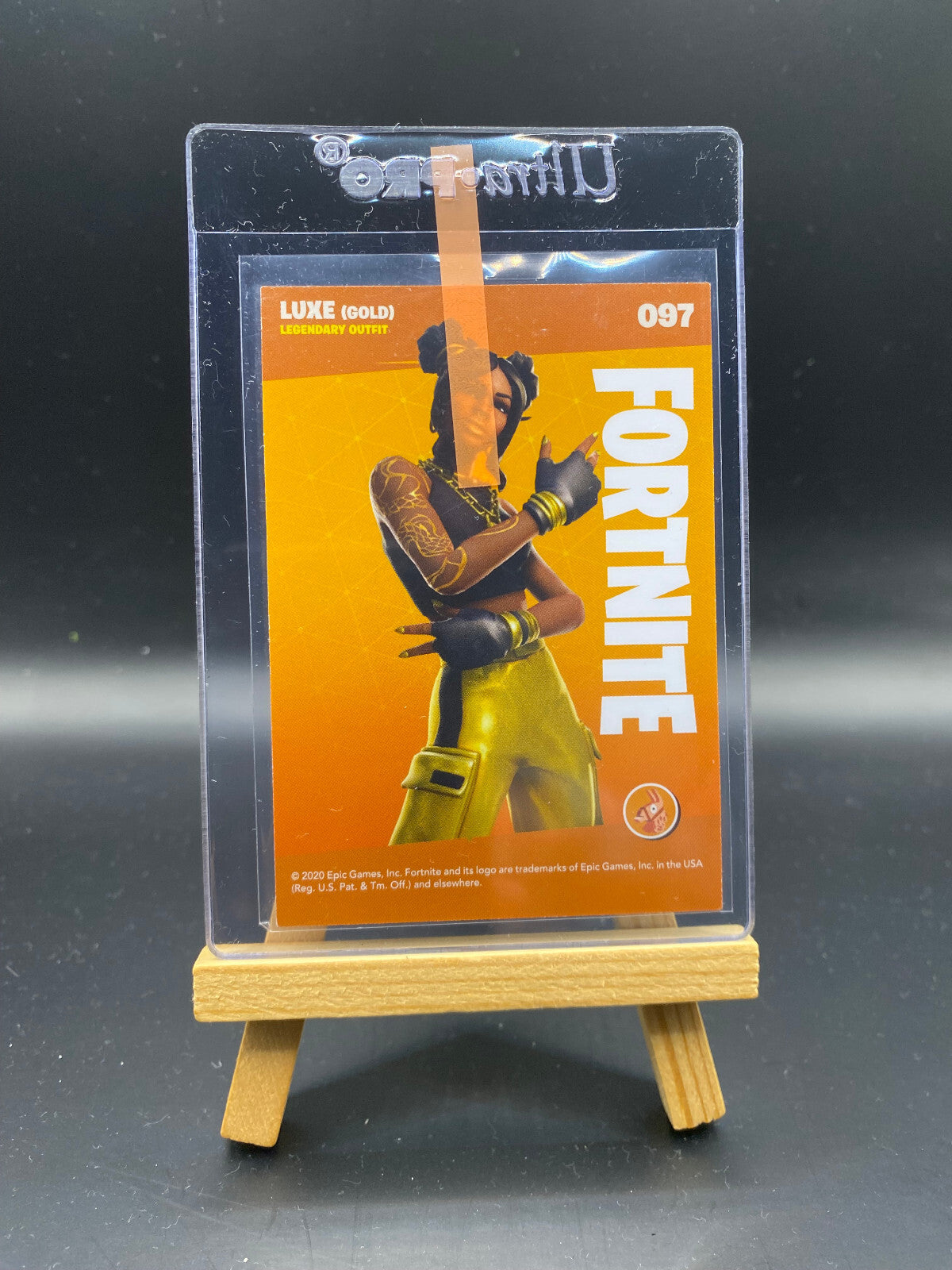 Fortnite Series 2 Reloaded Nummer #097 Luxe (Gold) Sammelkarte