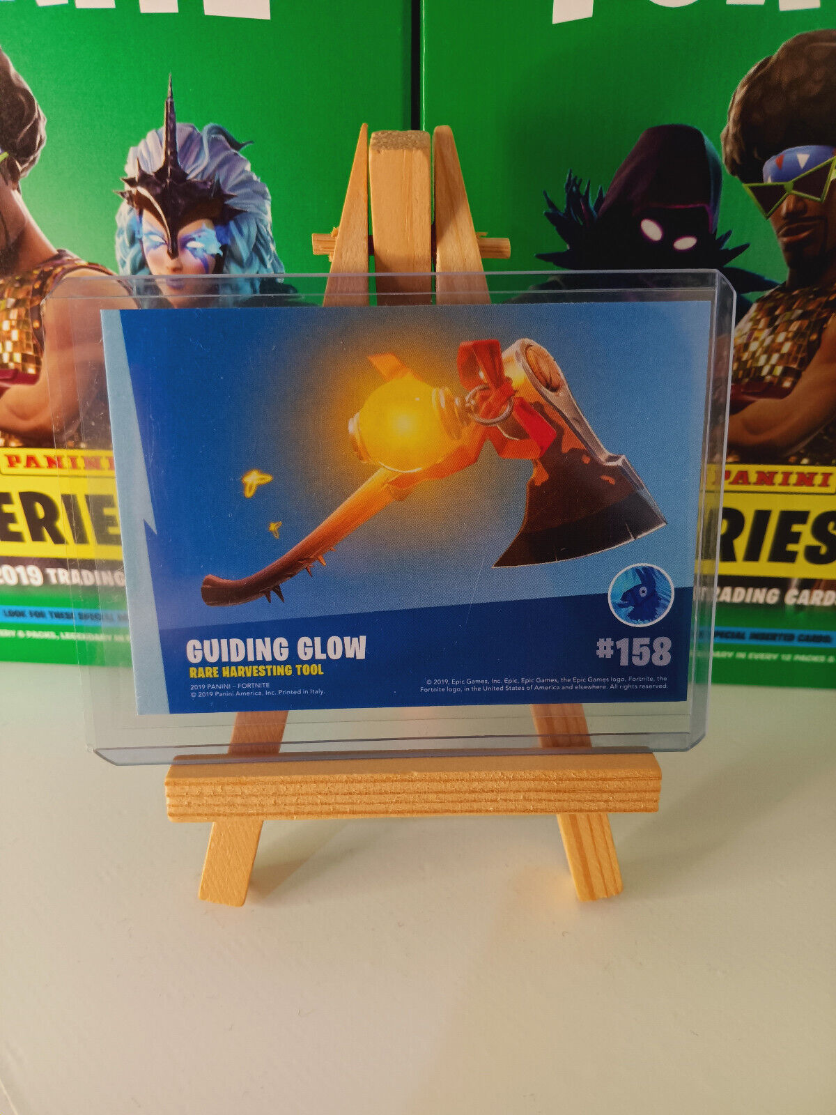 Fortnite Series 1 Nummer 158 Guiding Glow (Holo) Sammelkarte