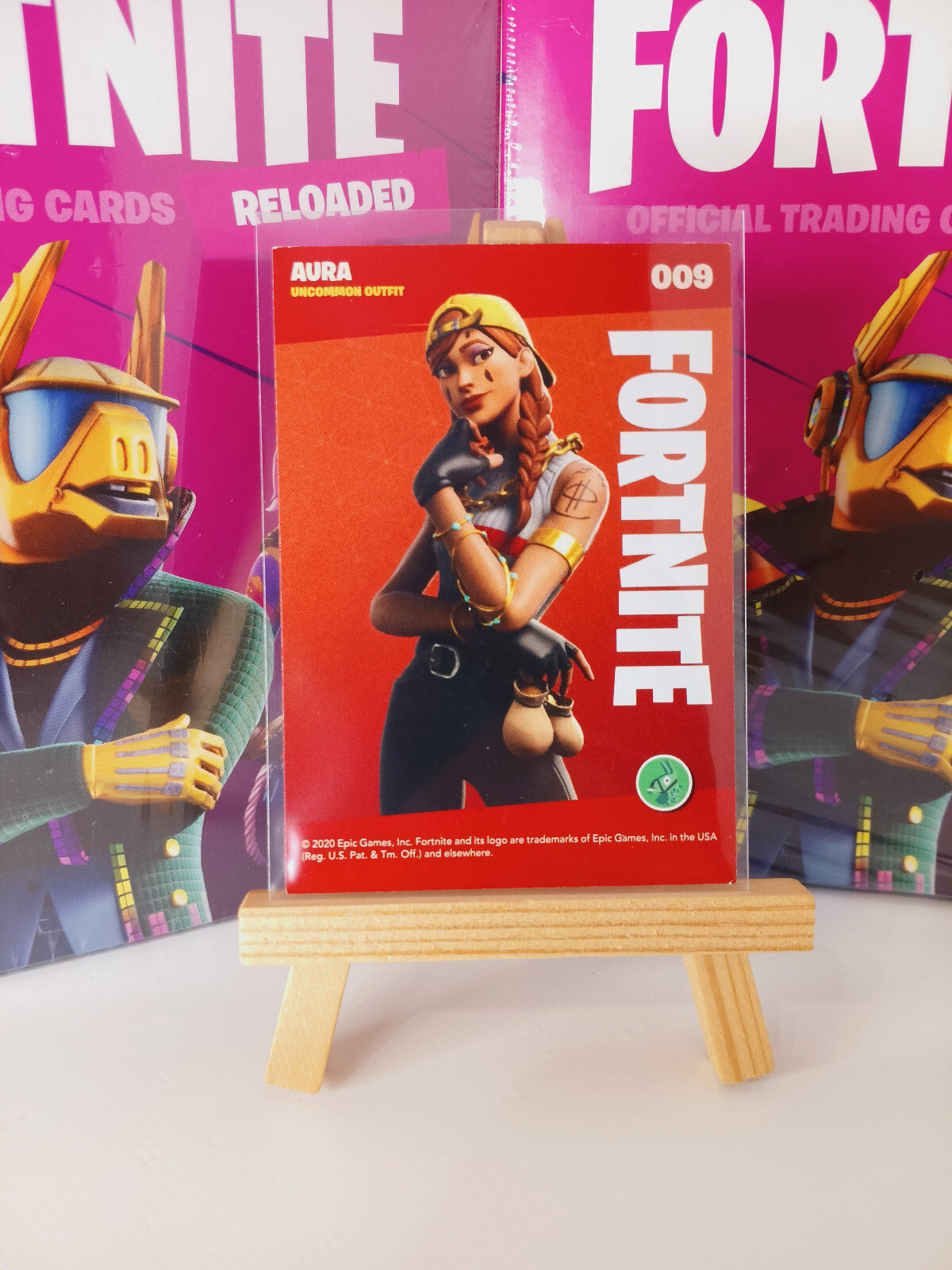 Fortnite Series 2 Reloaded Nummer #009 Aura Sammelkarte