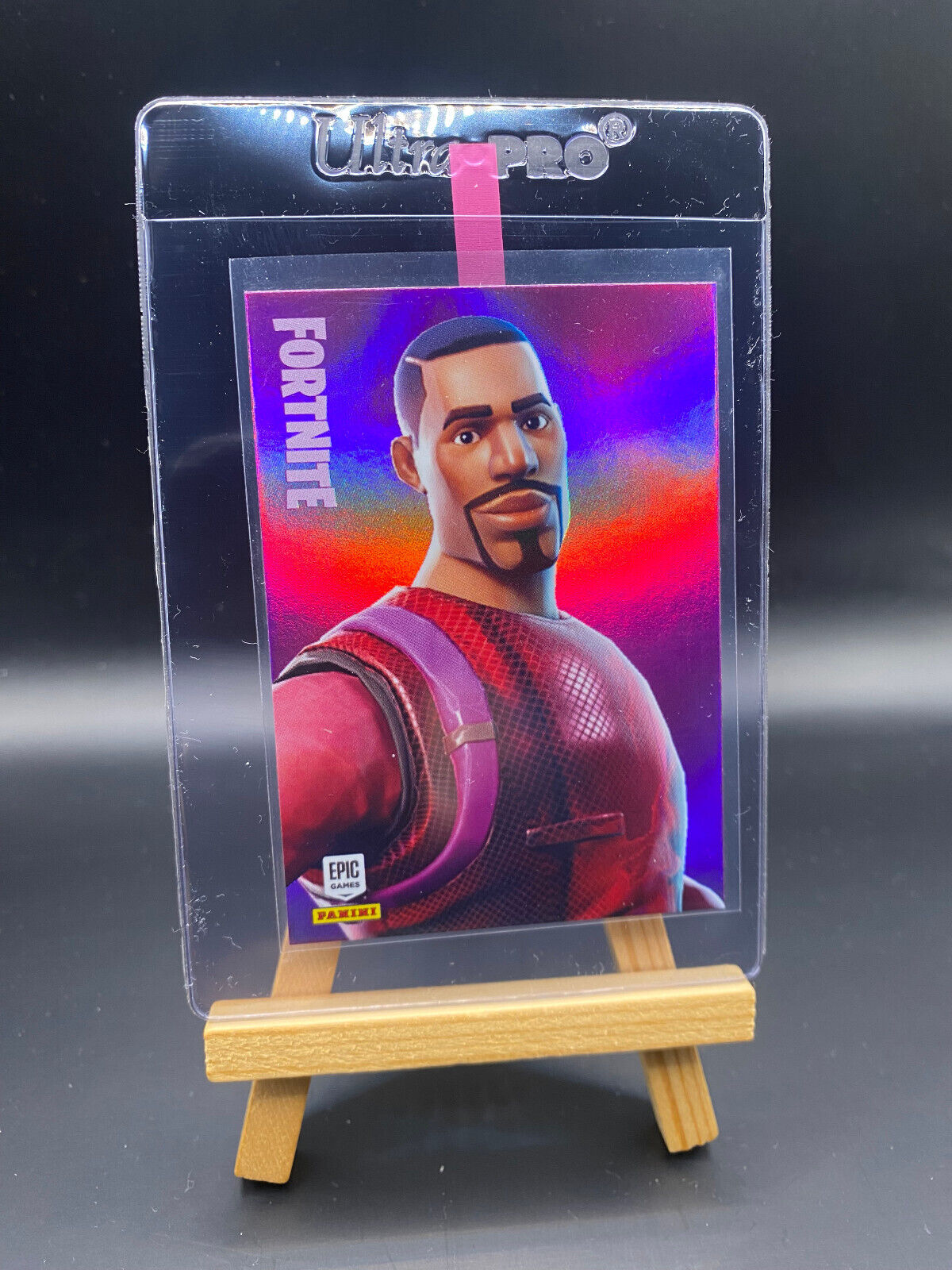 Fortnite Series 1 Nummer 185 Radiant Striker (Holo) Sammelkarte