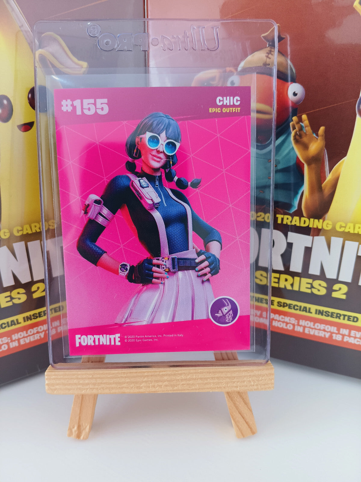 Fortnite Series 2 Nummer 155 Chic (Crystal Shard) Sammelkarte