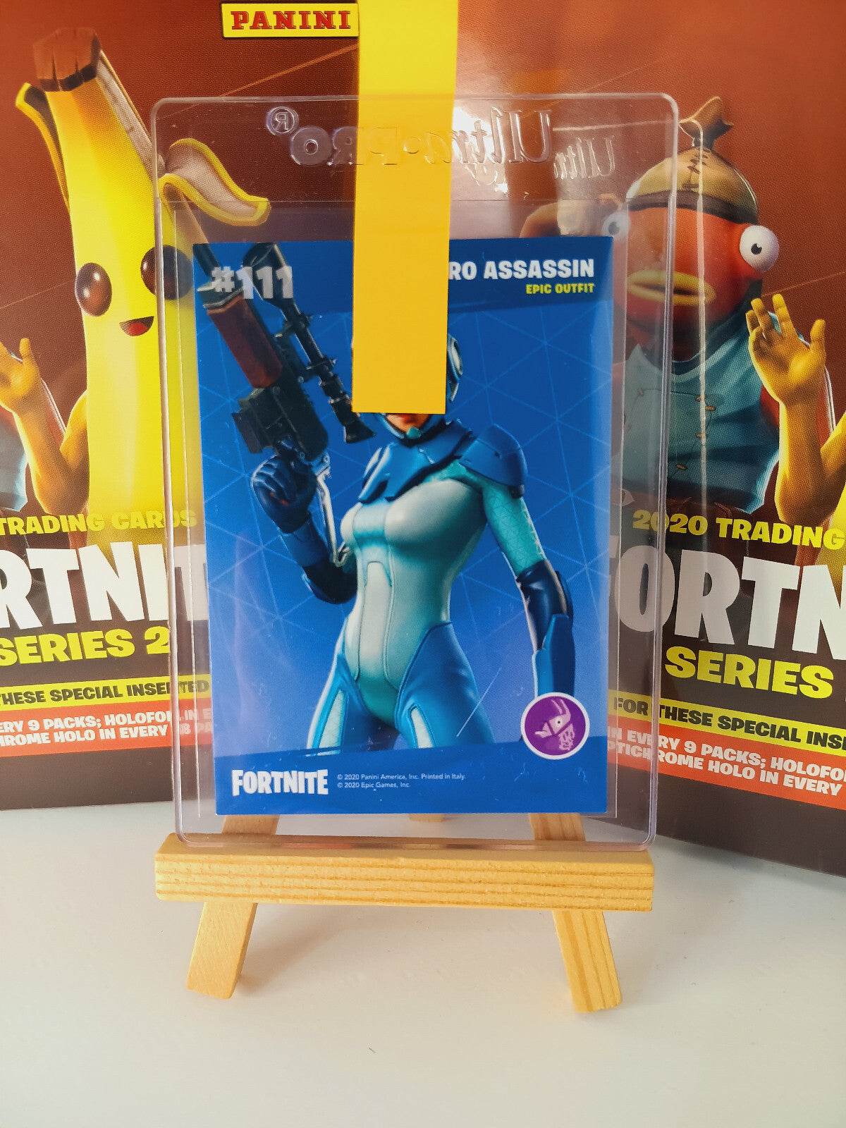 Fortnite Series 2 Nummer 111 Astro Assassin (Crystal Shard) Sammelkarte