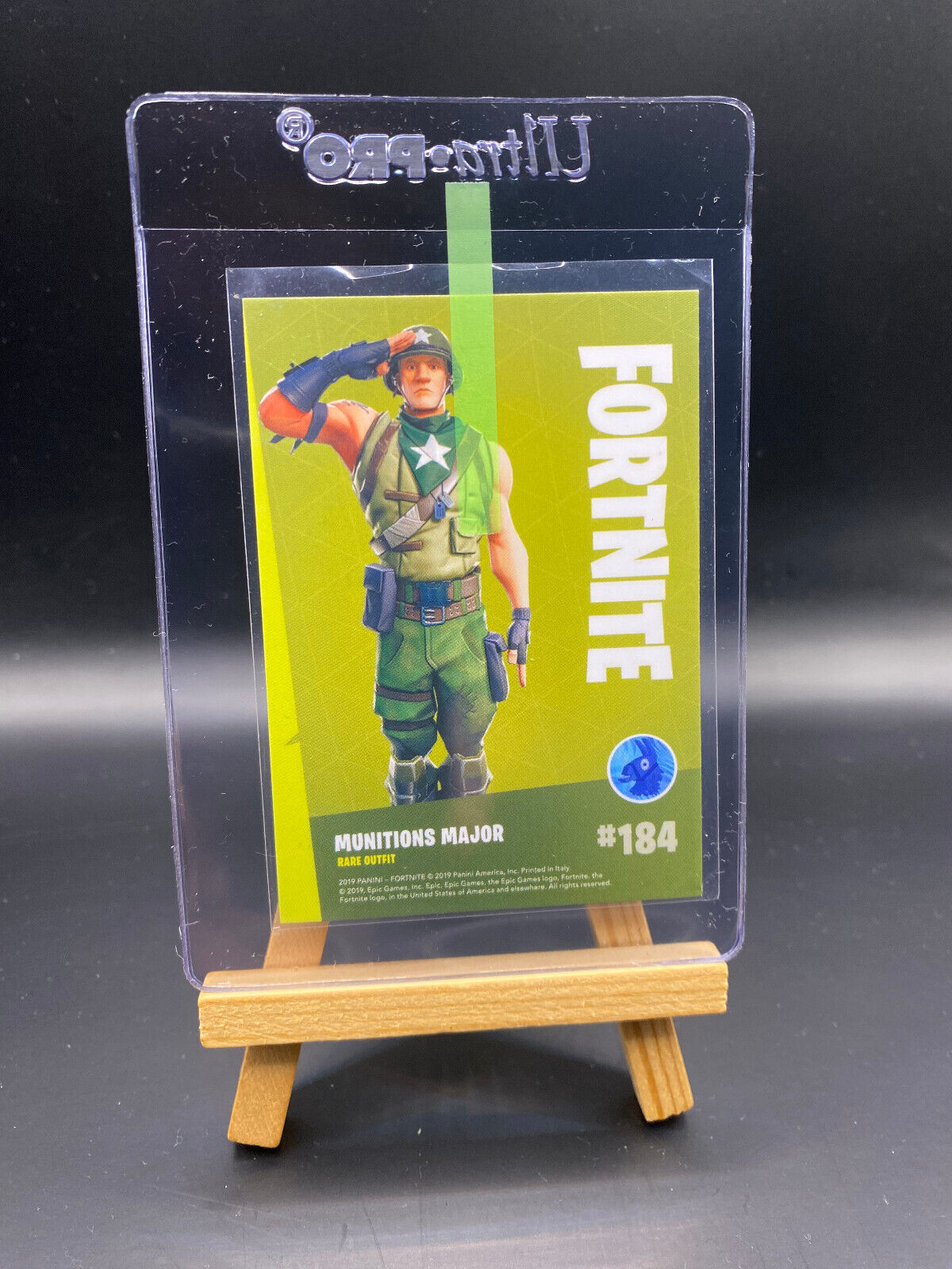 Fortnite Series 1 Nummer 184 Munitions Major (Holo) Sammelkarte