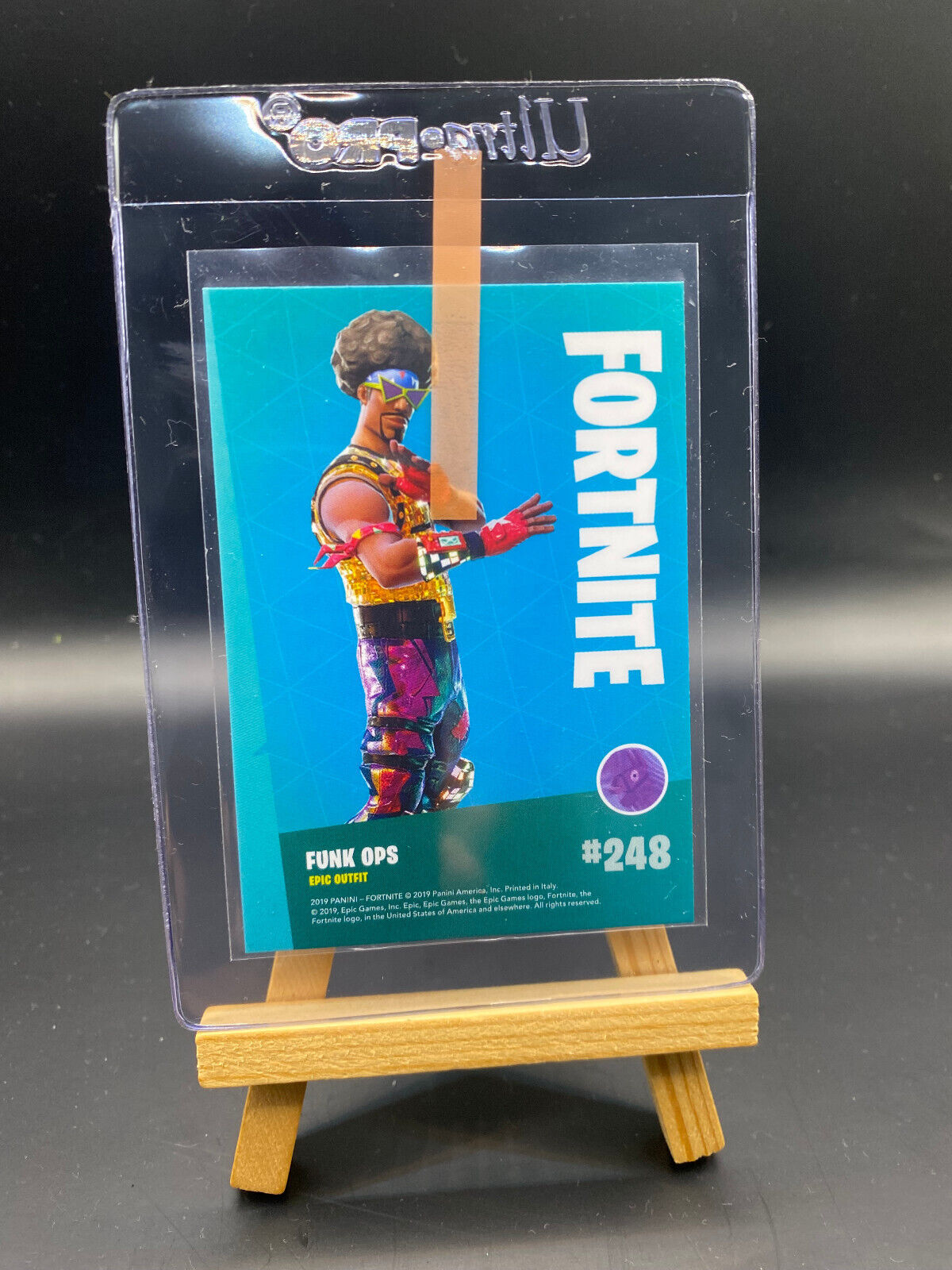 Fortnite Series 1 Nummer 248 Funk Ops (Holo) Sammelkarte